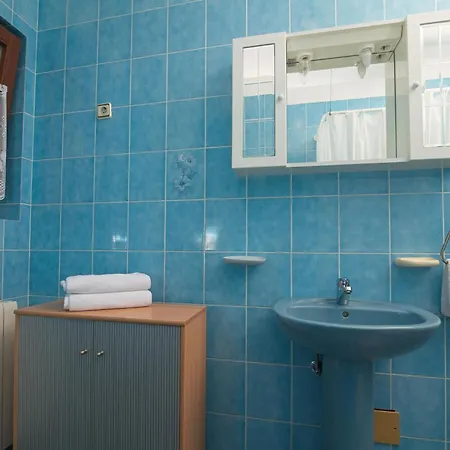 Surijan Apartment *